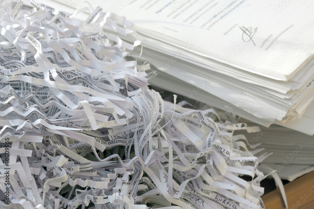安全に機密文書を廃棄する3つの方法｜自社に最適な処理方法は？ - 株式会社WELL